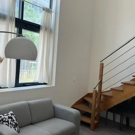 Duplex Adjoining The Eiffel Hall