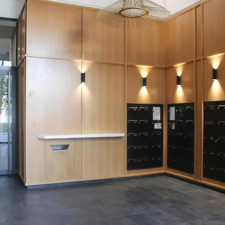 Lejlighed Duplex Adjoining The Eiffel Hall
